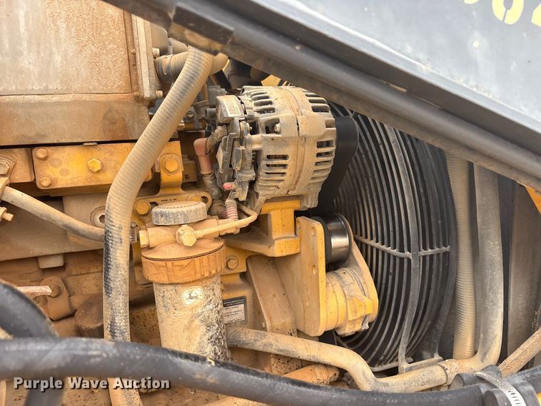 image for item EA7900 2010 John Deere 310J backhoe