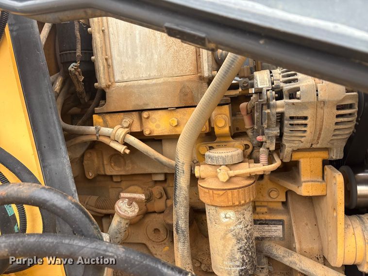 image for item EA7900 2010 John Deere 310J backhoe