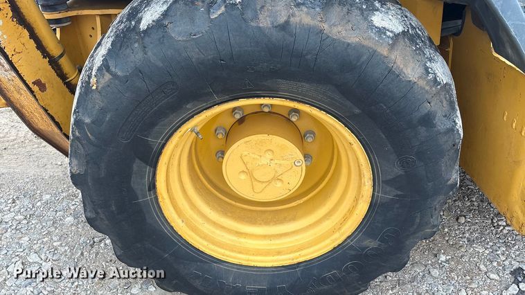 image for item EA7900 2010 John Deere 310J backhoe