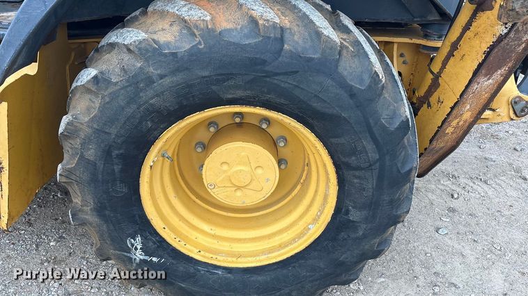 image for item EA7900 2010 John Deere 310J backhoe