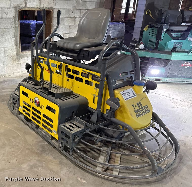 image for item EC4526 2015 Wacker Neuson CRT48 power trowel
