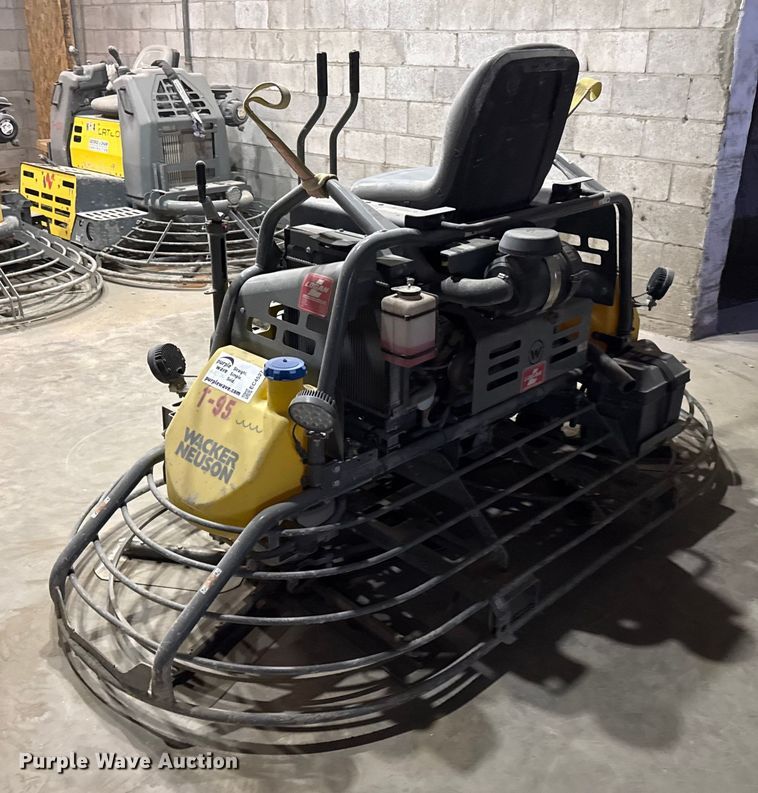 image for item EC4527 Wacker neuson CRT48 power trowel