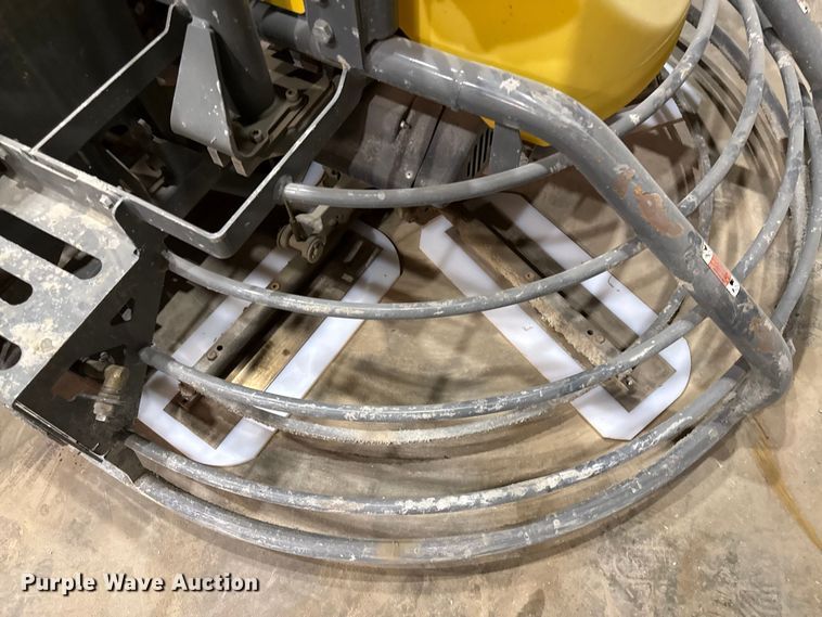 image for item EC4529 2015 Wacker neuseon CRT48 power trowel