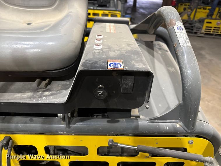 image for item EC4529 2015 Wacker neuseon CRT48 power trowel