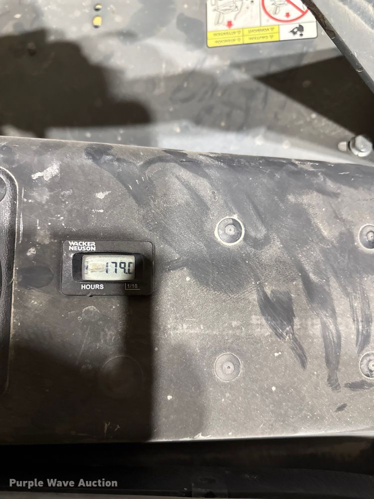 image for item EC4529 2015 Wacker neuseon CRT48 power trowel