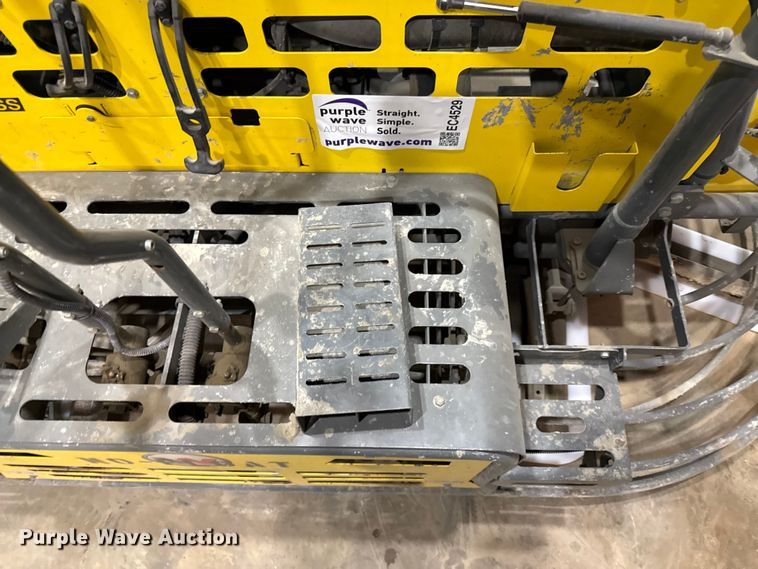 image for item EC4529 2015 Wacker neuseon CRT48 power trowel