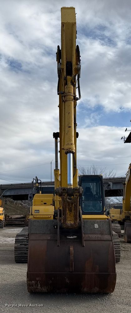 image for item EC4530 2015 Komatsu PC490LC-11 excavator