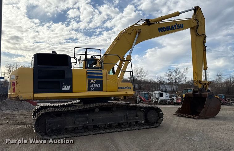 image for item EC4530 2015 Komatsu PC490LC-11 excavator