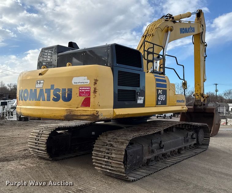image for item EC4530 2015 Komatsu PC490LC-11 excavator