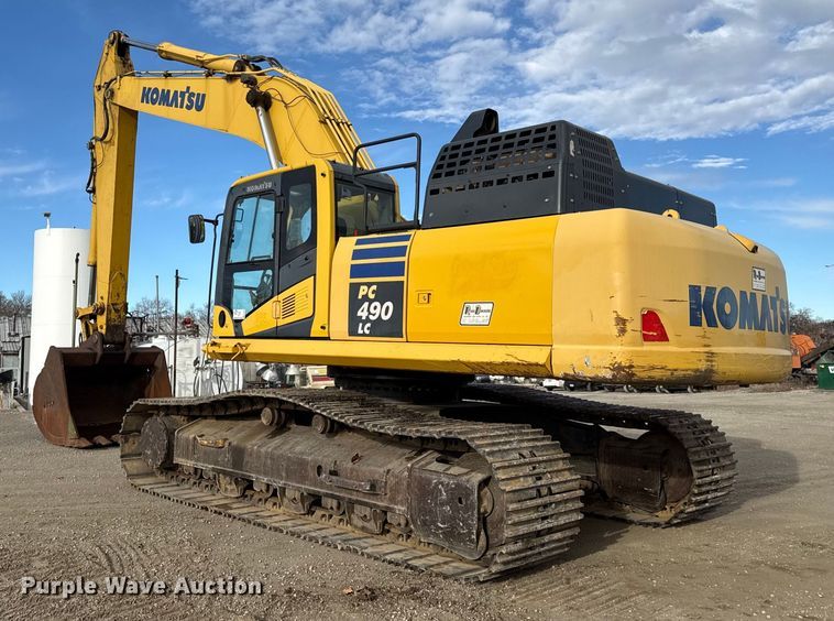 image for item EC4530 2015 Komatsu PC490LC-11 excavator