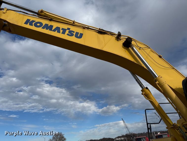 image for item EC4530 2015 Komatsu PC490LC-11 excavator