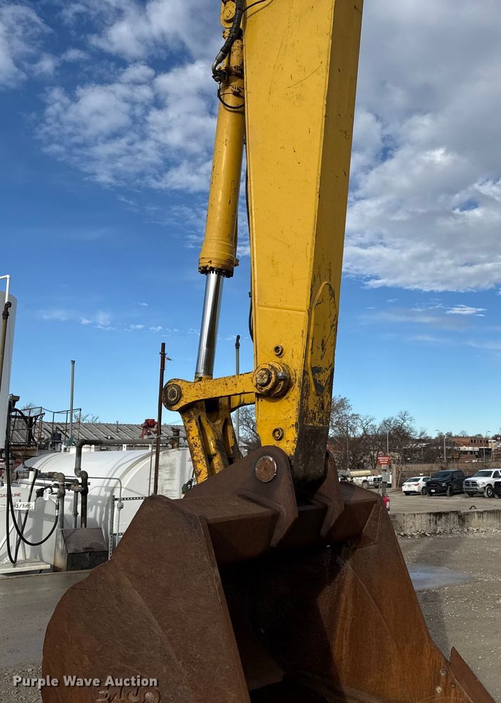 image for item EC4530 2015 Komatsu PC490LC-11 excavator