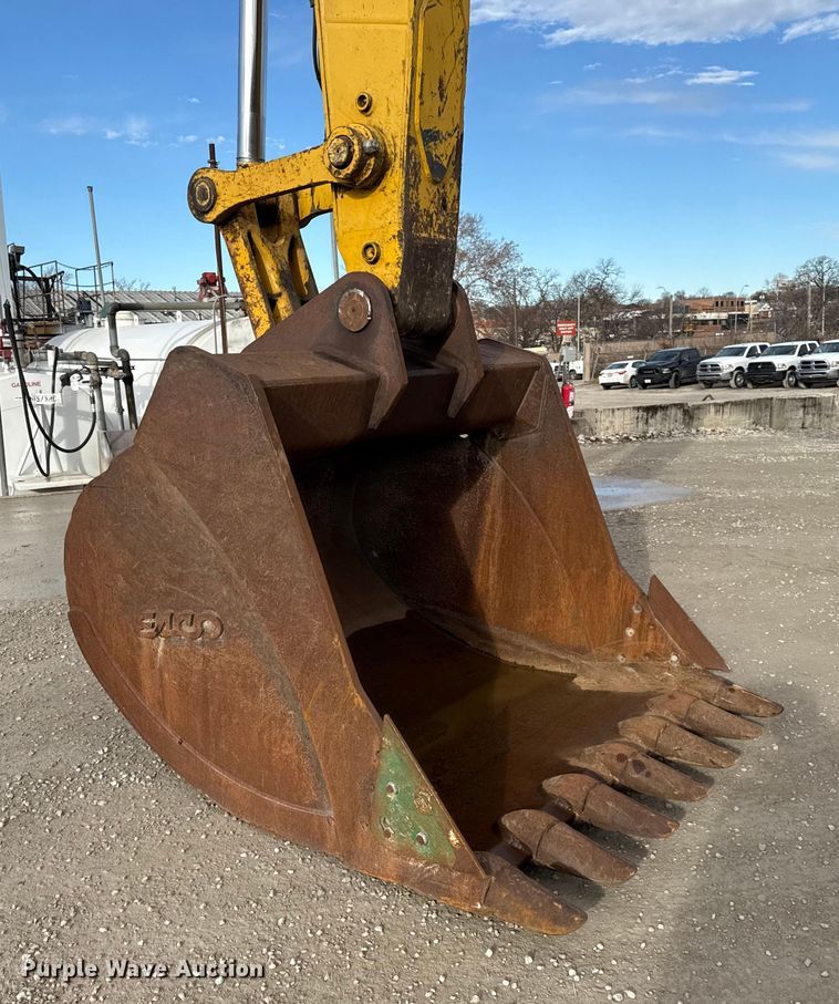 image for item EC4530 2015 Komatsu PC490LC-11 excavator