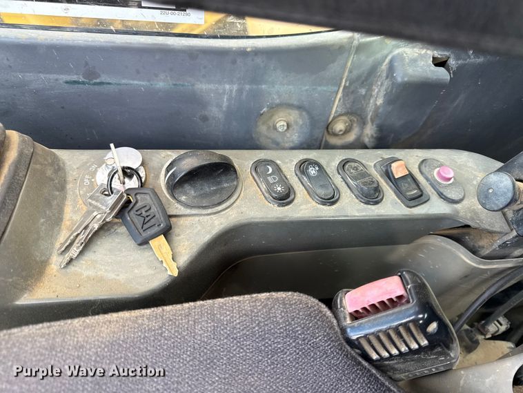 image for item EC4530 2015 Komatsu PC490LC-11 excavator