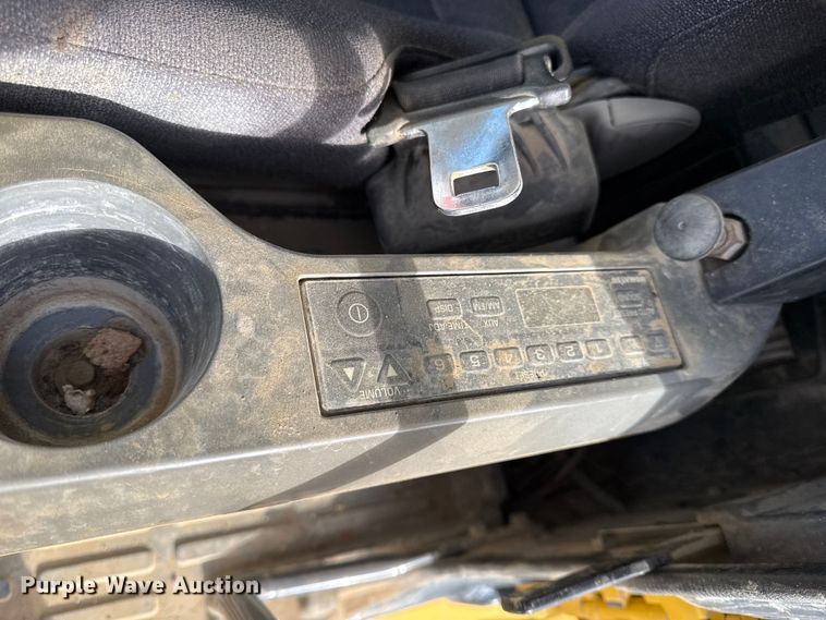 image for item EC4530 2015 Komatsu PC490LC-11 excavator