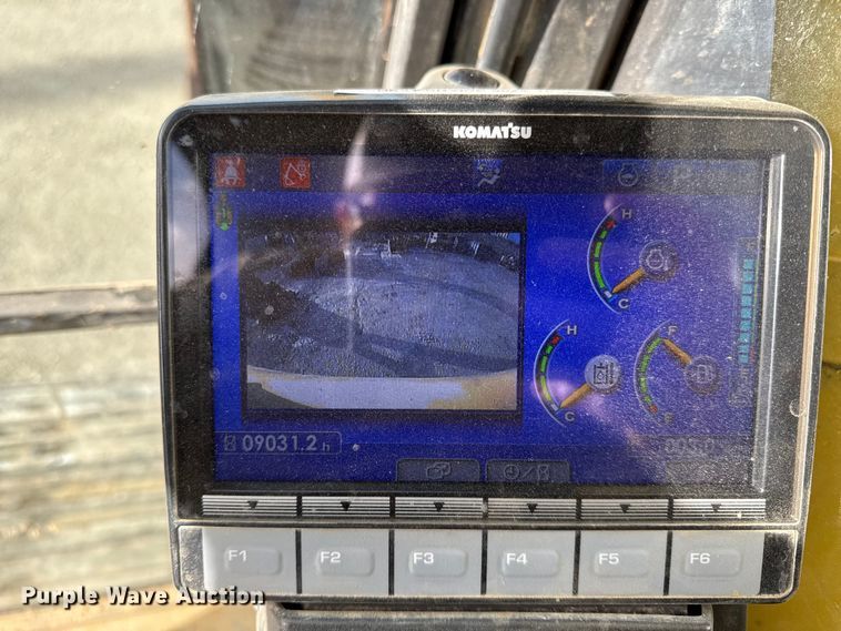 image for item EC4530 2015 Komatsu PC490LC-11 excavator