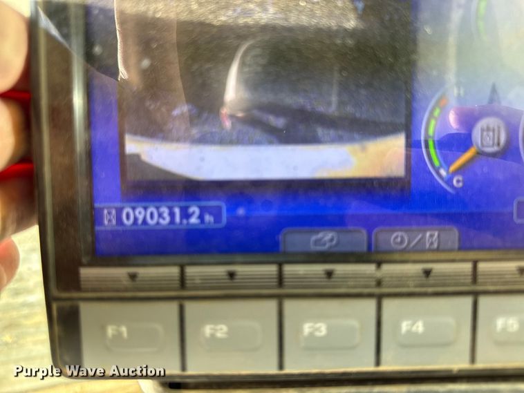 image for item EC4530 2015 Komatsu PC490LC-11 excavator