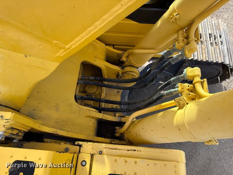 image for item EC4530 2015 Komatsu PC490LC-11 excavator