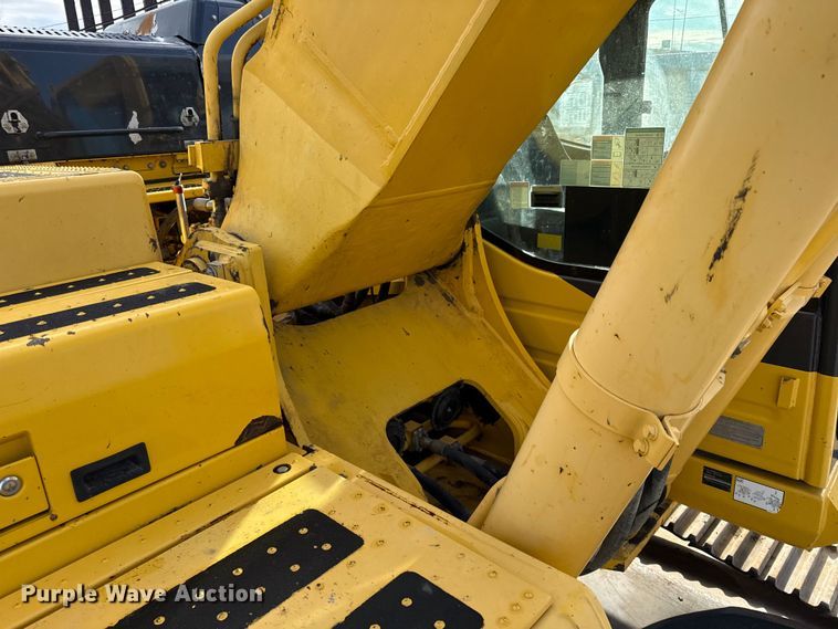 image for item EC4530 2015 Komatsu PC490LC-11 excavator