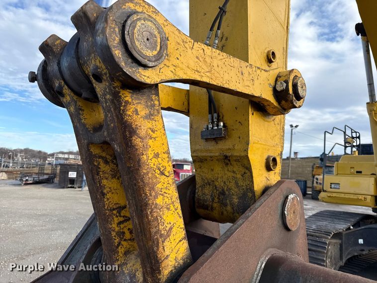 image for item EC4530 2015 Komatsu PC490LC-11 excavator