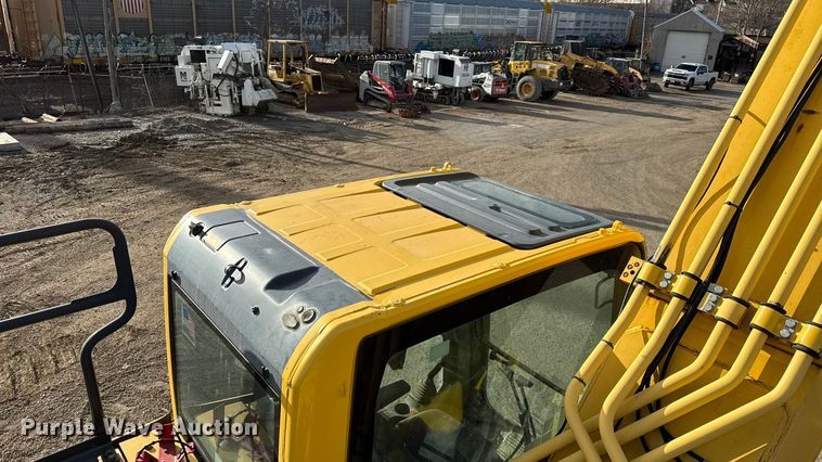 image for item EC4530 2015 Komatsu PC490LC-11 excavator