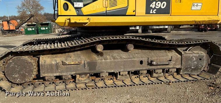 image for item EC4530 2015 Komatsu PC490LC-11 excavator