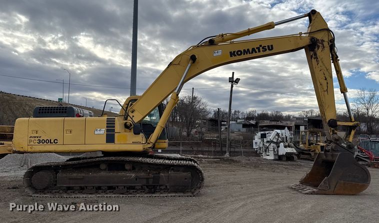 image for item EC4531 2002 Komatsu PC300LC-6 excavator