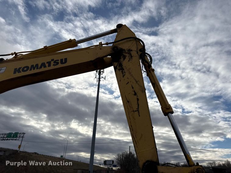 image for item EC4531 2002 Komatsu PC300LC-6 excavator