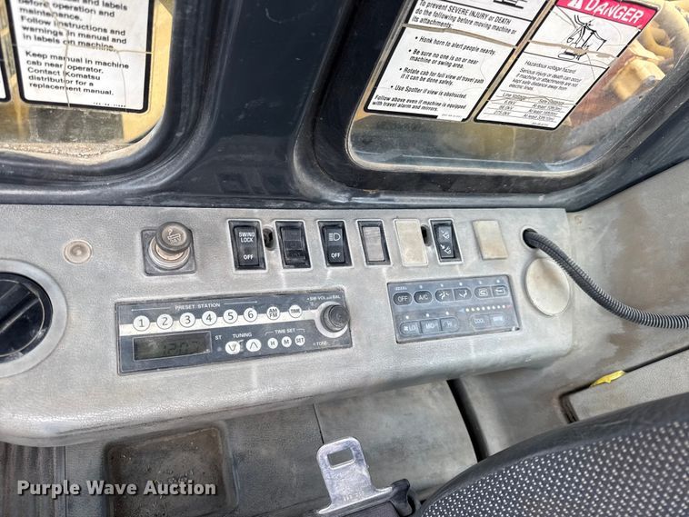 image for item EC4531 2002 Komatsu PC300LC-6 excavator