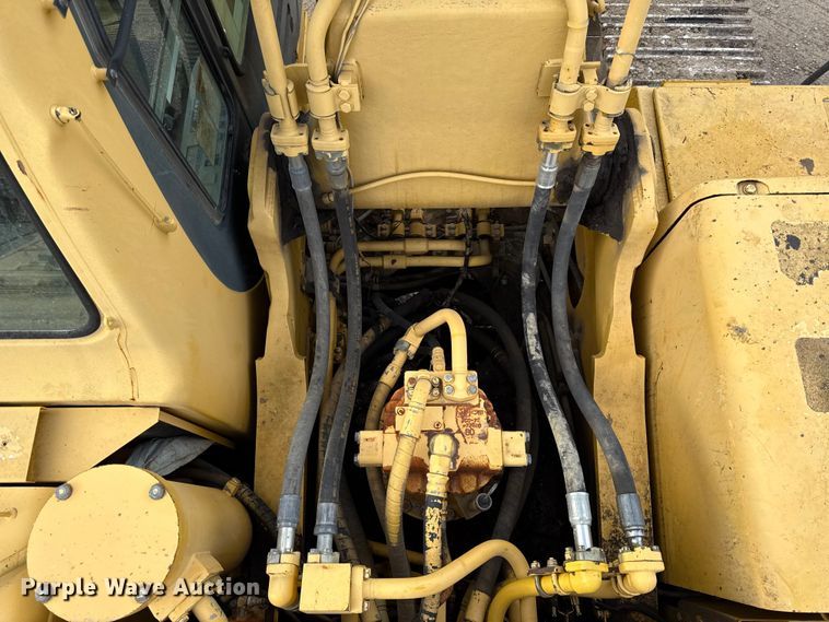 image for item EC4531 2002 Komatsu PC300LC-6 excavator
