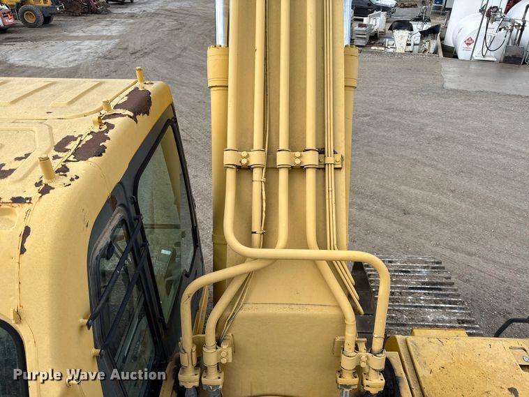 image for item EC4531 2002 Komatsu PC300LC-6 excavator