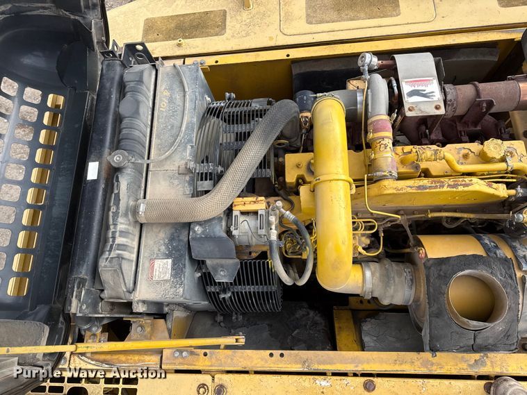image for item EC4531 2002 Komatsu PC300LC-6 excavator