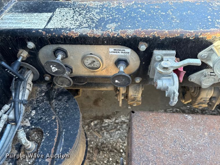 image for item EC4534 2014 Trail King lowboy equipment trailer