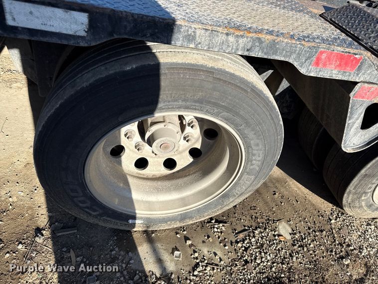 image for item EC4534 2014 Trail King lowboy equipment trailer