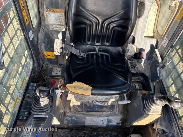 image for item EC4535 2015 Takeuchi TL8 tracked skid steer loader