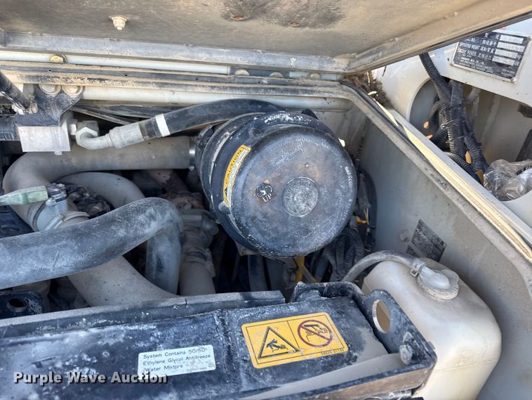 image for item EC4535 2015 Takeuchi TL8 tracked skid steer loader