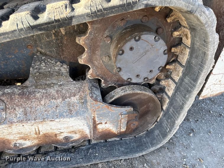 image for item EC4535 2015 Takeuchi TL8 tracked skid steer loader