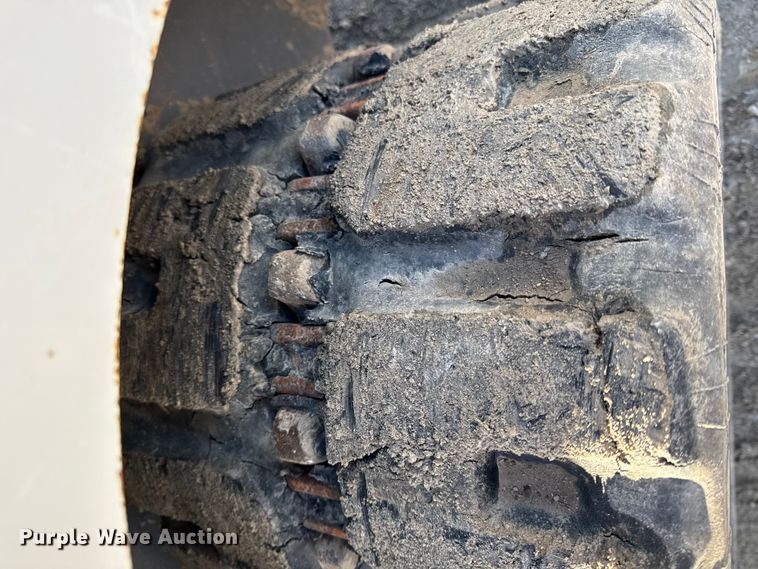 image for item EC4535 2015 Takeuchi TL8 tracked skid steer loader