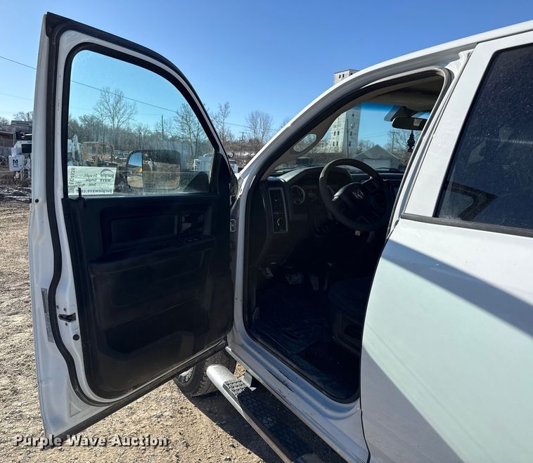 image for item EC4538 2017 RAM 2500 Crew Cab pickup truck