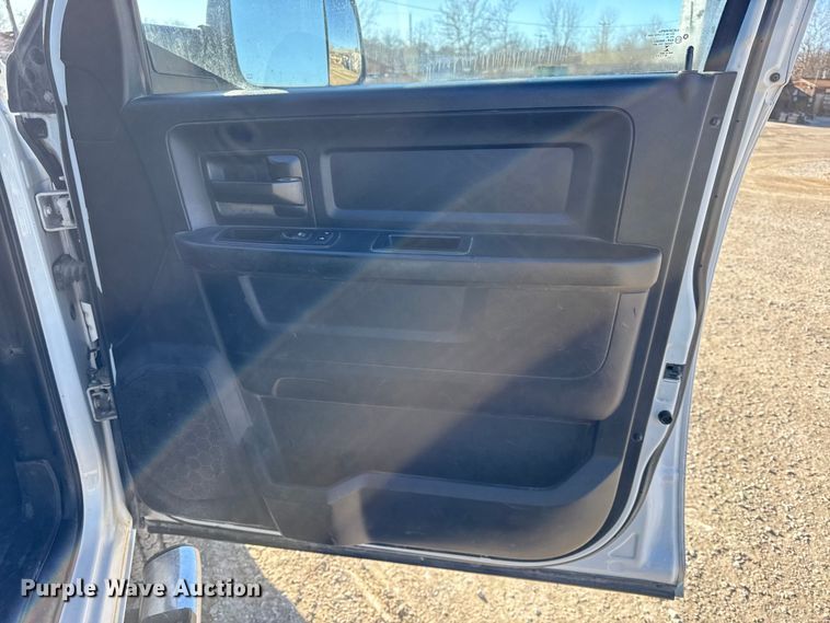 image for item EC4538 2017 RAM 2500 Crew Cab pickup truck