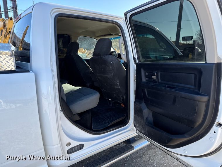 image for item EC4538 2017 RAM 2500 Crew Cab pickup truck