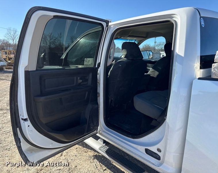 image for item EC4538 2017 RAM 2500 Crew Cab pickup truck