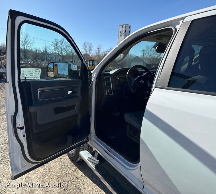 image for item EC4541 2017 RAM 2500 Crew Cab pickup truck