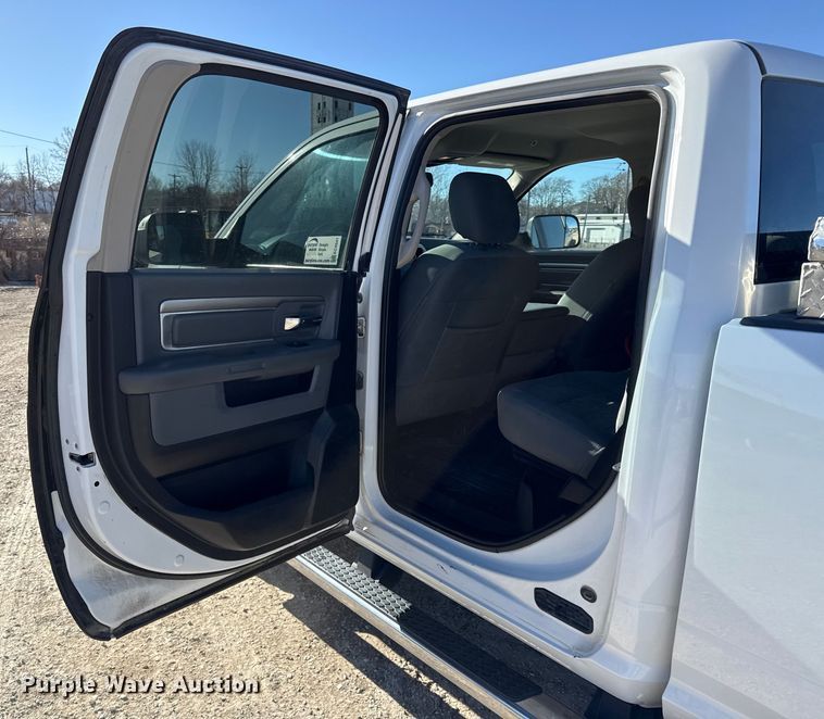 image for item EC4541 2017 RAM 2500 Crew Cab pickup truck