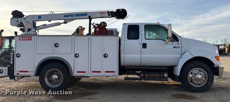 image for item EC8171 2008 Ford F650 Super Duty utility / service truck