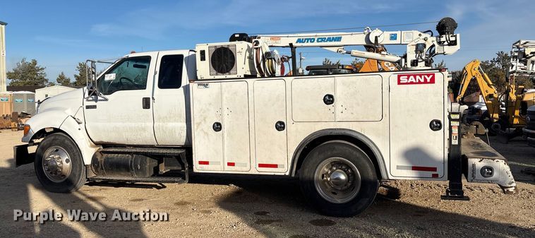 image for item EC8171 2008 Ford F650 Super Duty utility / service truck