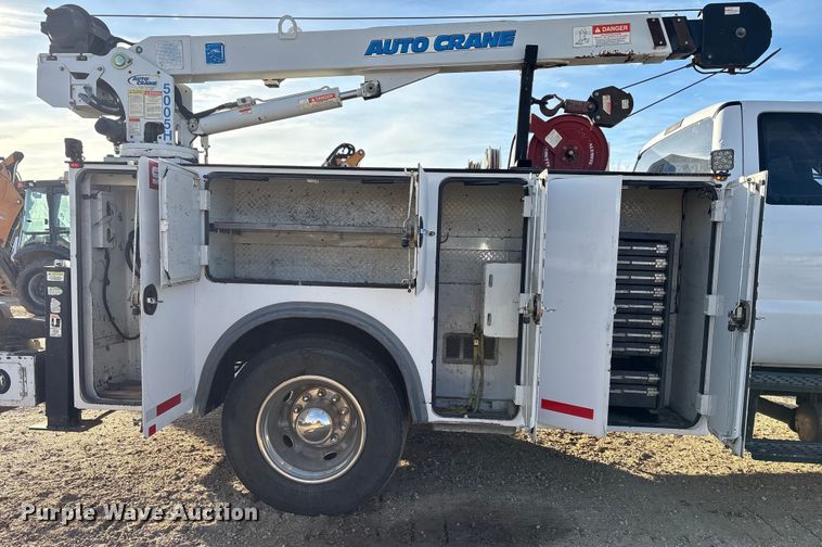 image for item EC8171 2008 Ford F650 Super Duty utility / service truck