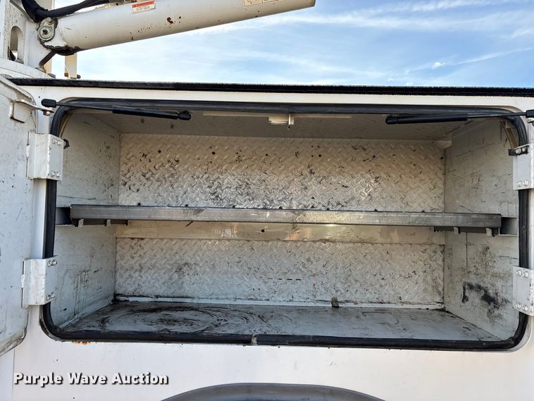 image for item EC8171 2008 Ford F650 Super Duty utility / service truck