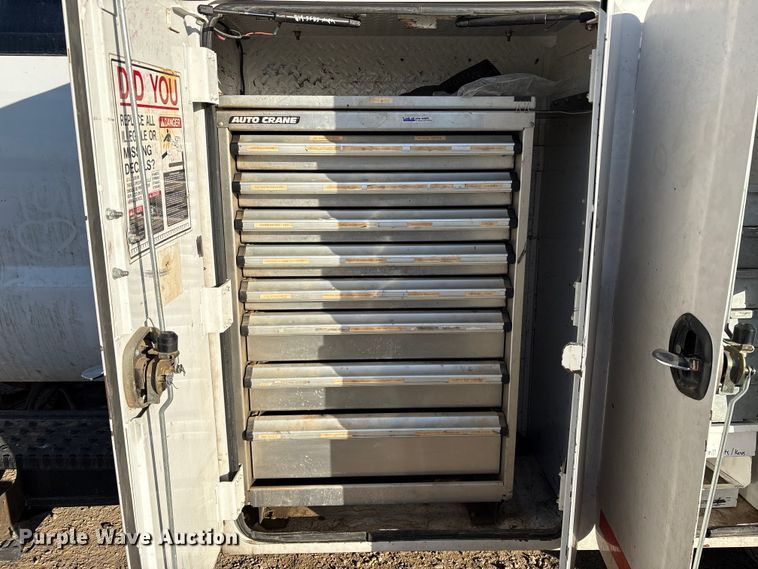 image for item EC8171 2008 Ford F650 Super Duty utility / service truck