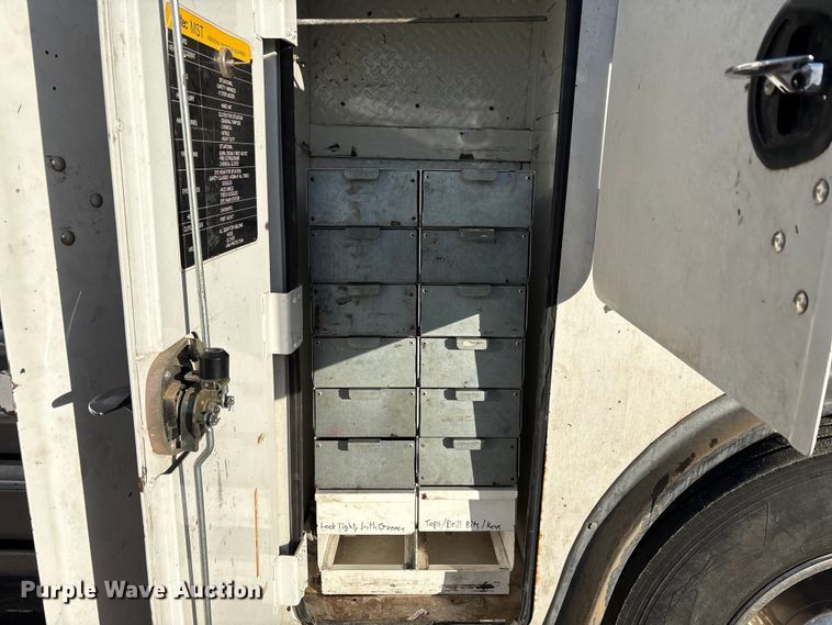 image for item EC8171 2008 Ford F650 Super Duty utility / service truck